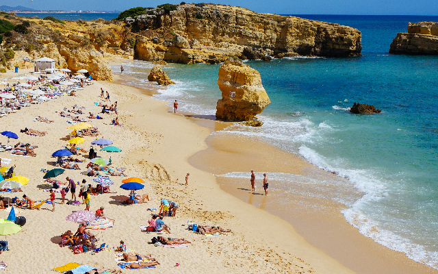Make your dream trip a reality with the help of Airbnb